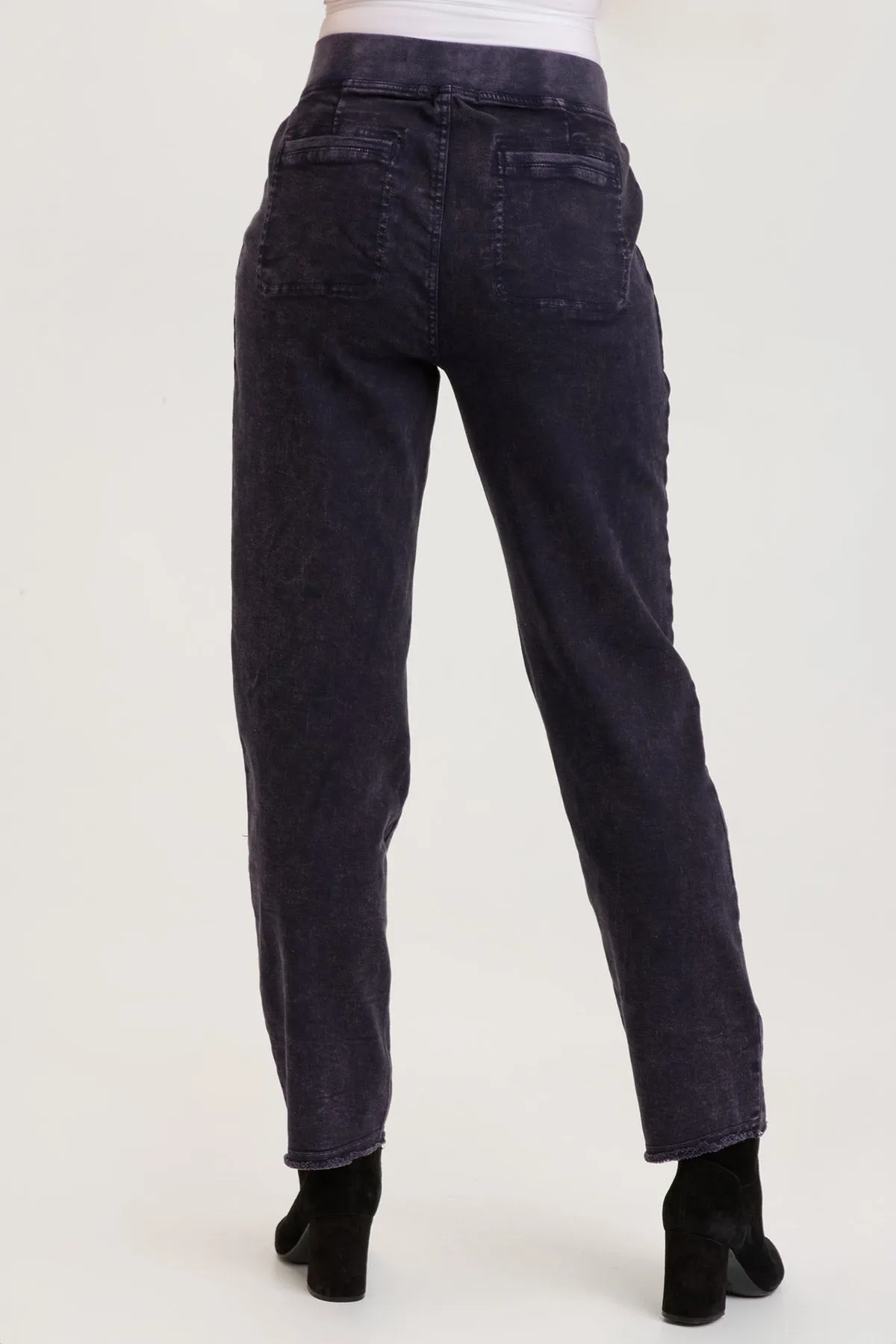 Oreun Slim Pant
