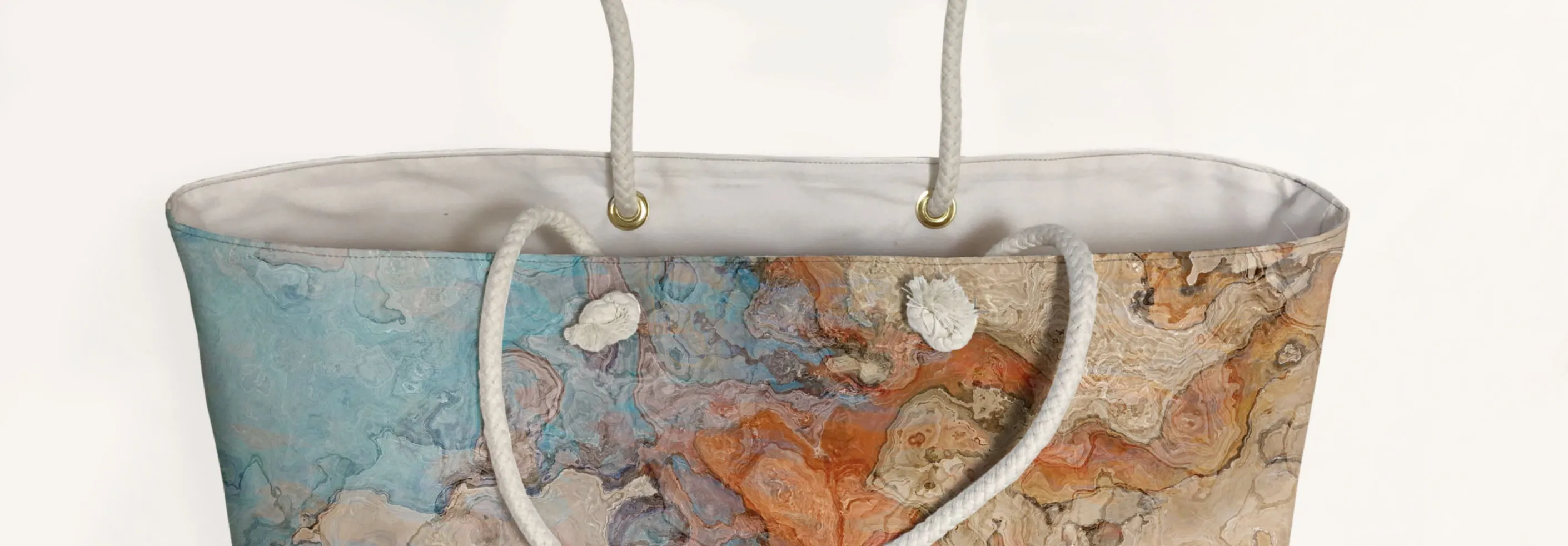 Oversized Tote, Prelude