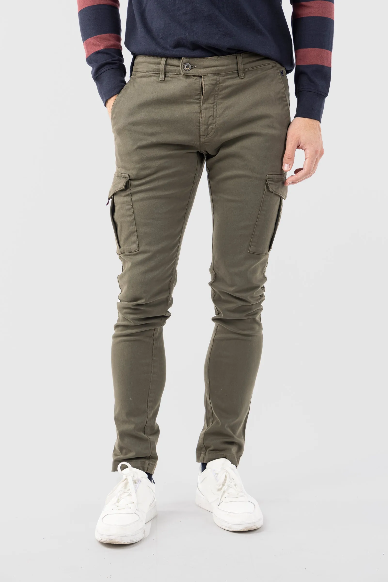 Pantalón Cargo Khaki