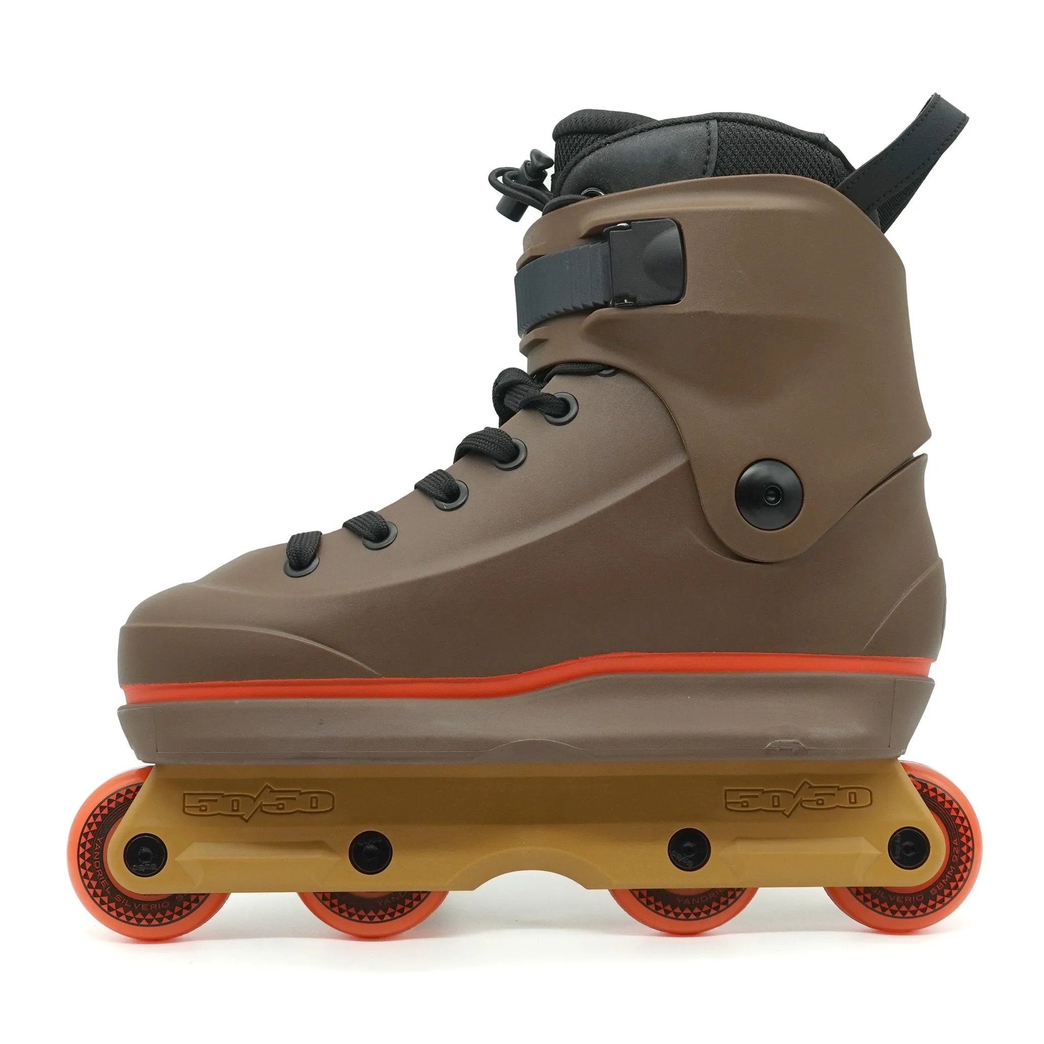 Patin agressif Omni V2 Yandriel Silverio par Standard