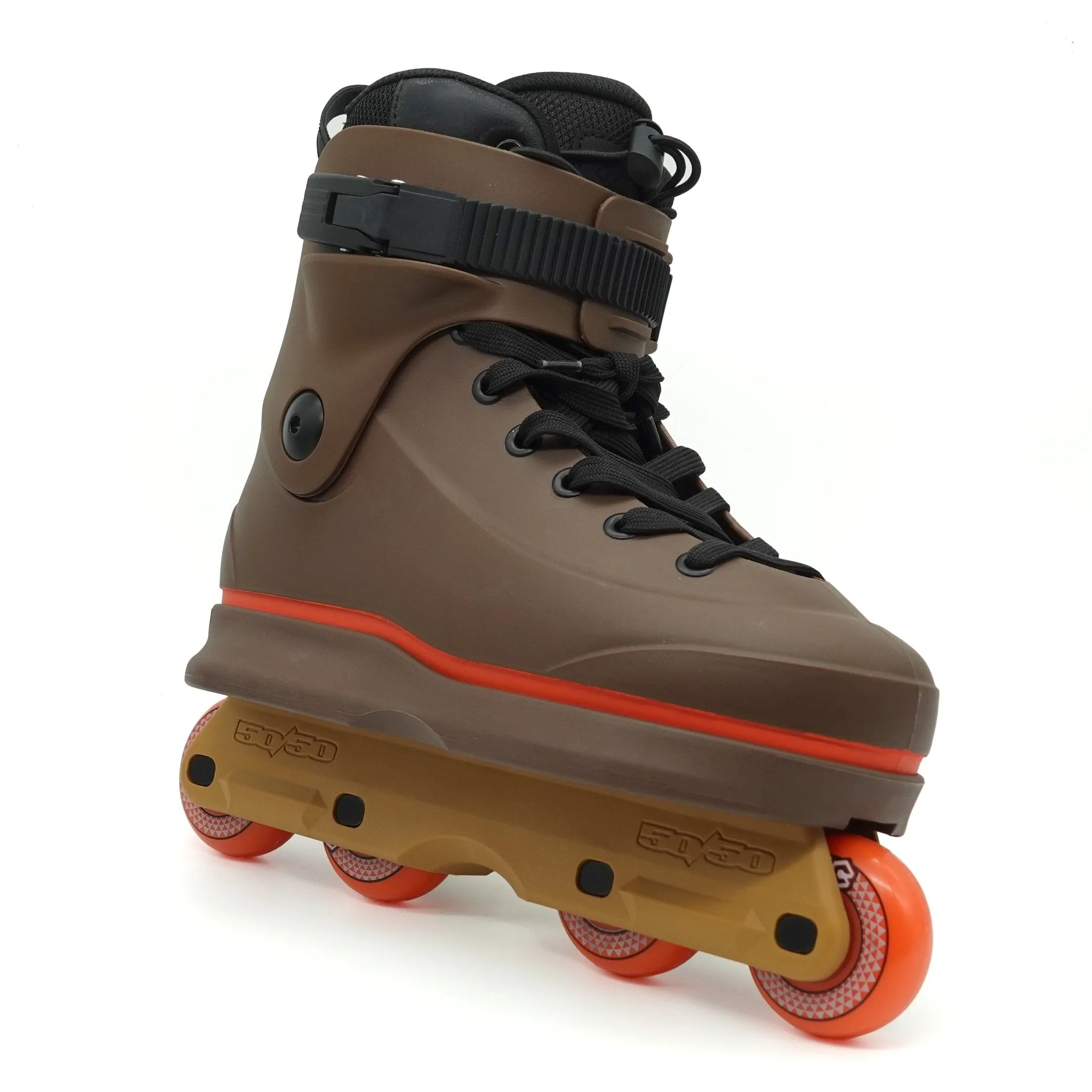 Patin agressif Omni V2 Yandriel Silverio par Standard