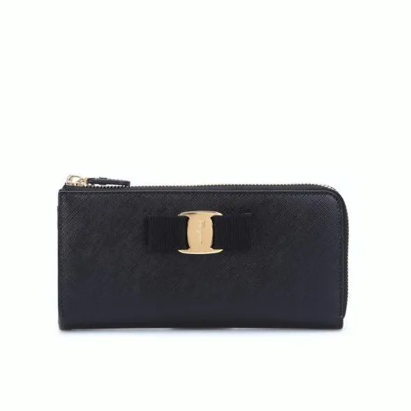 Salvatore Ferragamo Vara Bow Continental Cross Grain Wallet in Black