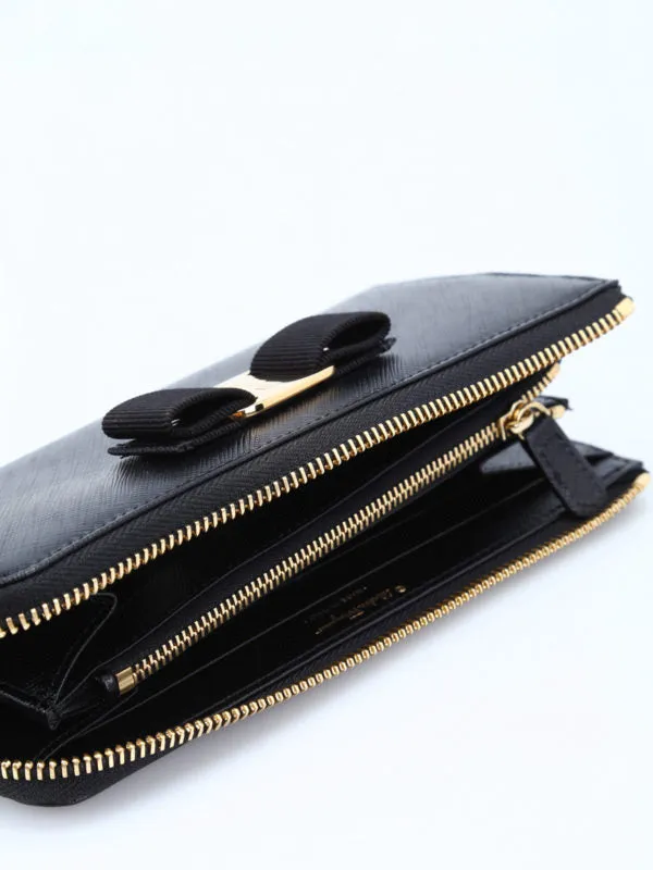 Salvatore Ferragamo Vara Bow Continental Cross Grain Wallet in Black