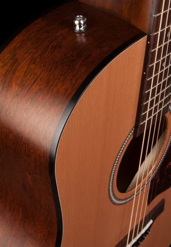 Seagull S6 CEDAR ORIGINAL SLIM 6 string Acoustic 046409