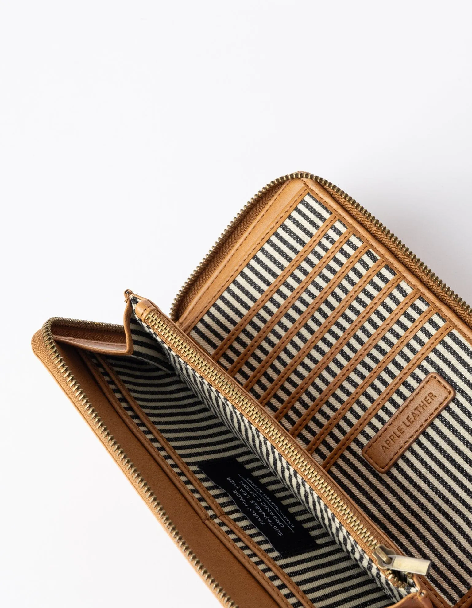 Sonny Apple Leather Vegan Uppeal™ Wallet | Cognac