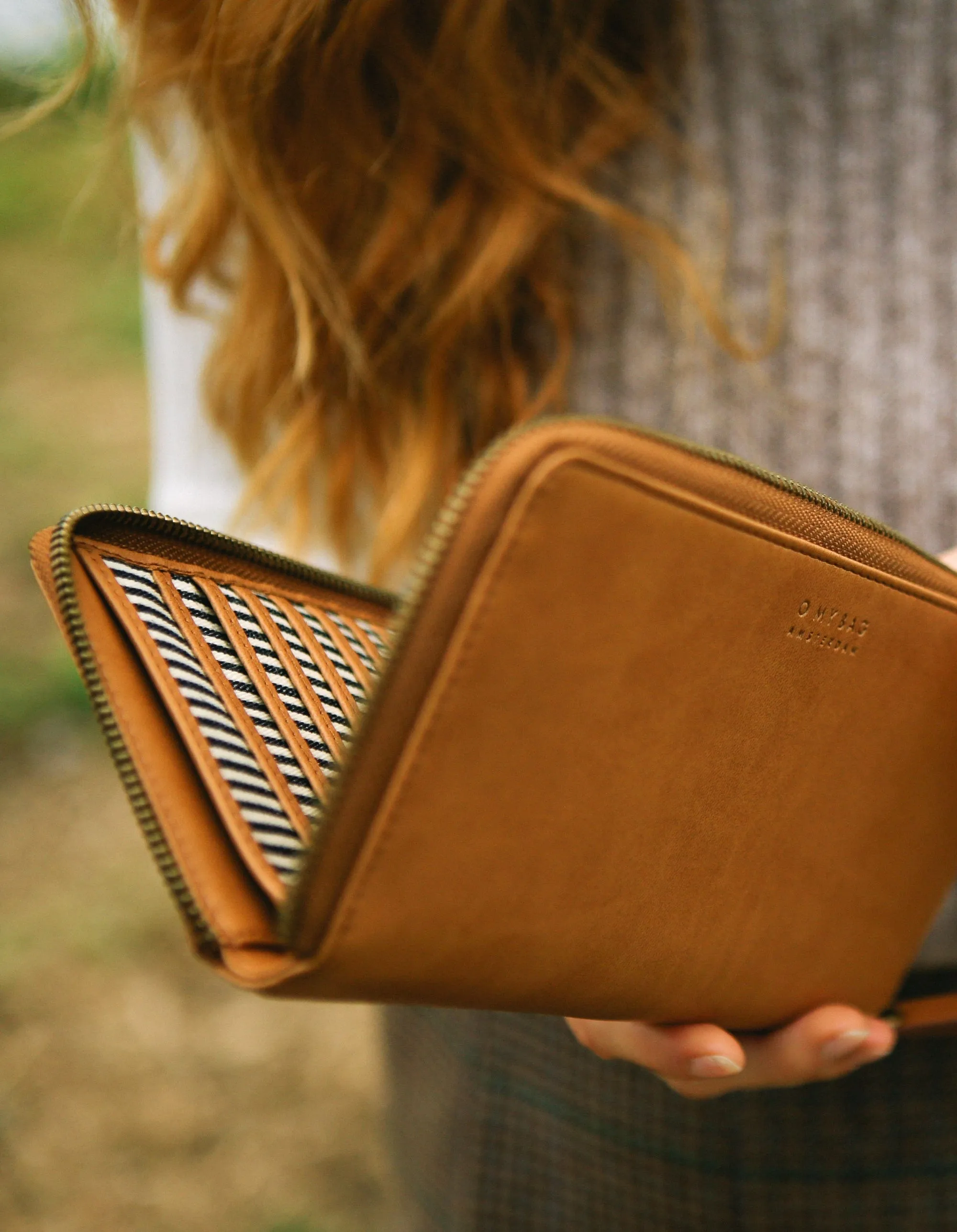 Sonny Apple Leather Vegan Uppeal™ Wallet | Cognac