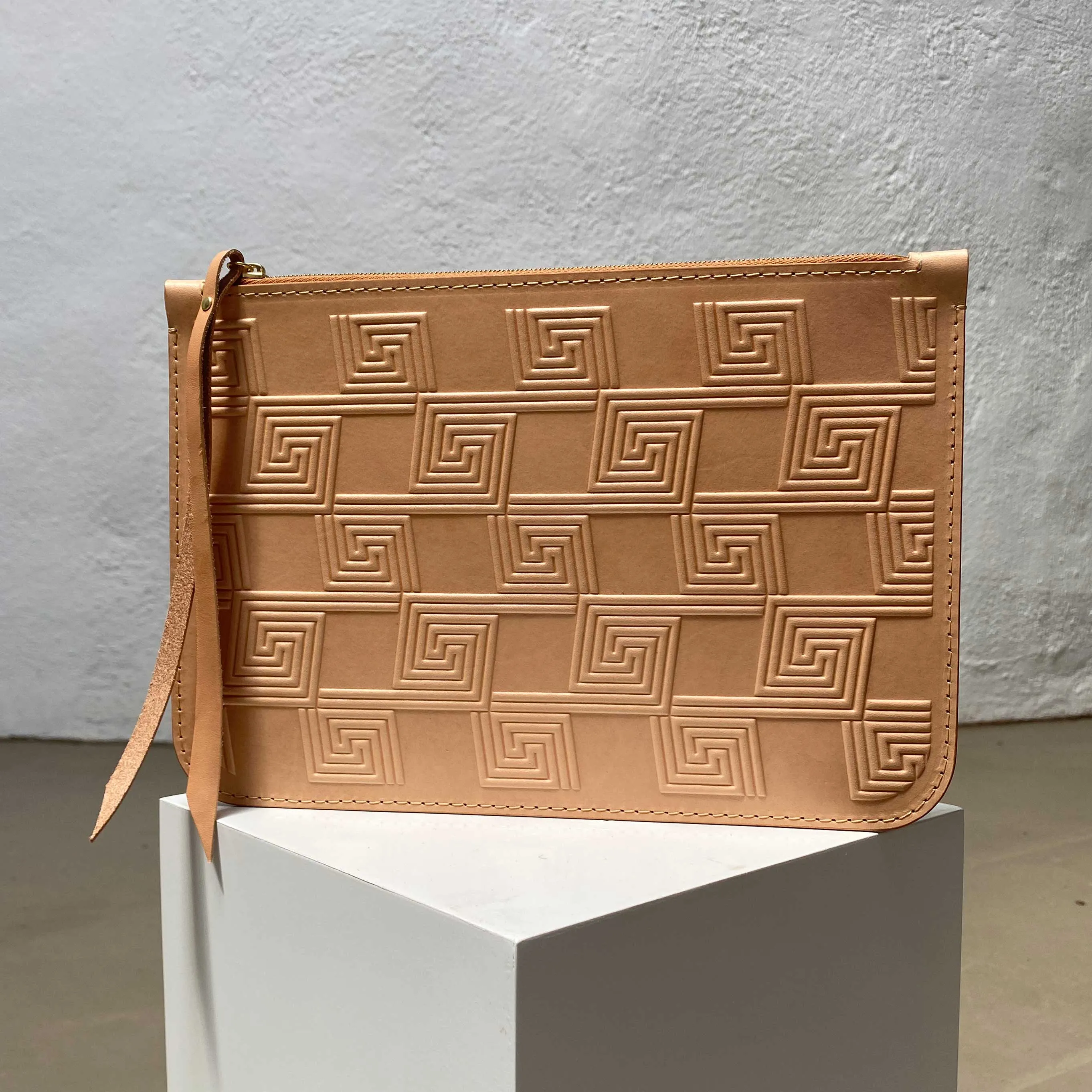 SS'25 The Pouch