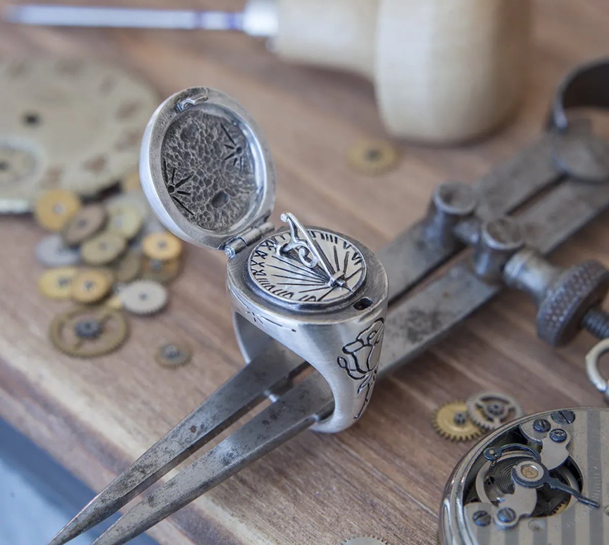 Sundial Ring