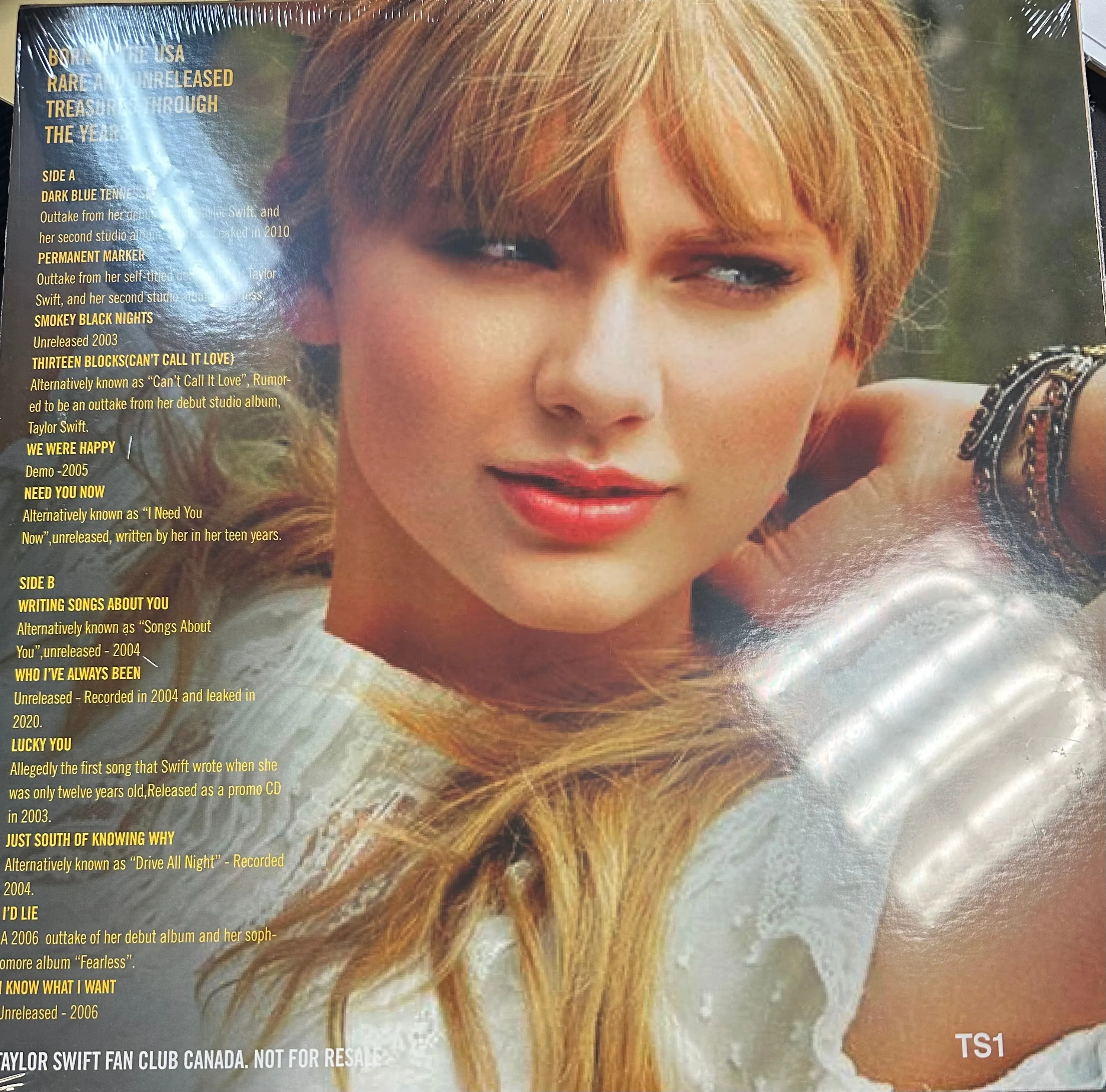 Taylor Swift - BORN IN THE USA (RARE & UNRELEASED VOL.1) LP Colored Vinyl *Unofficial Release*