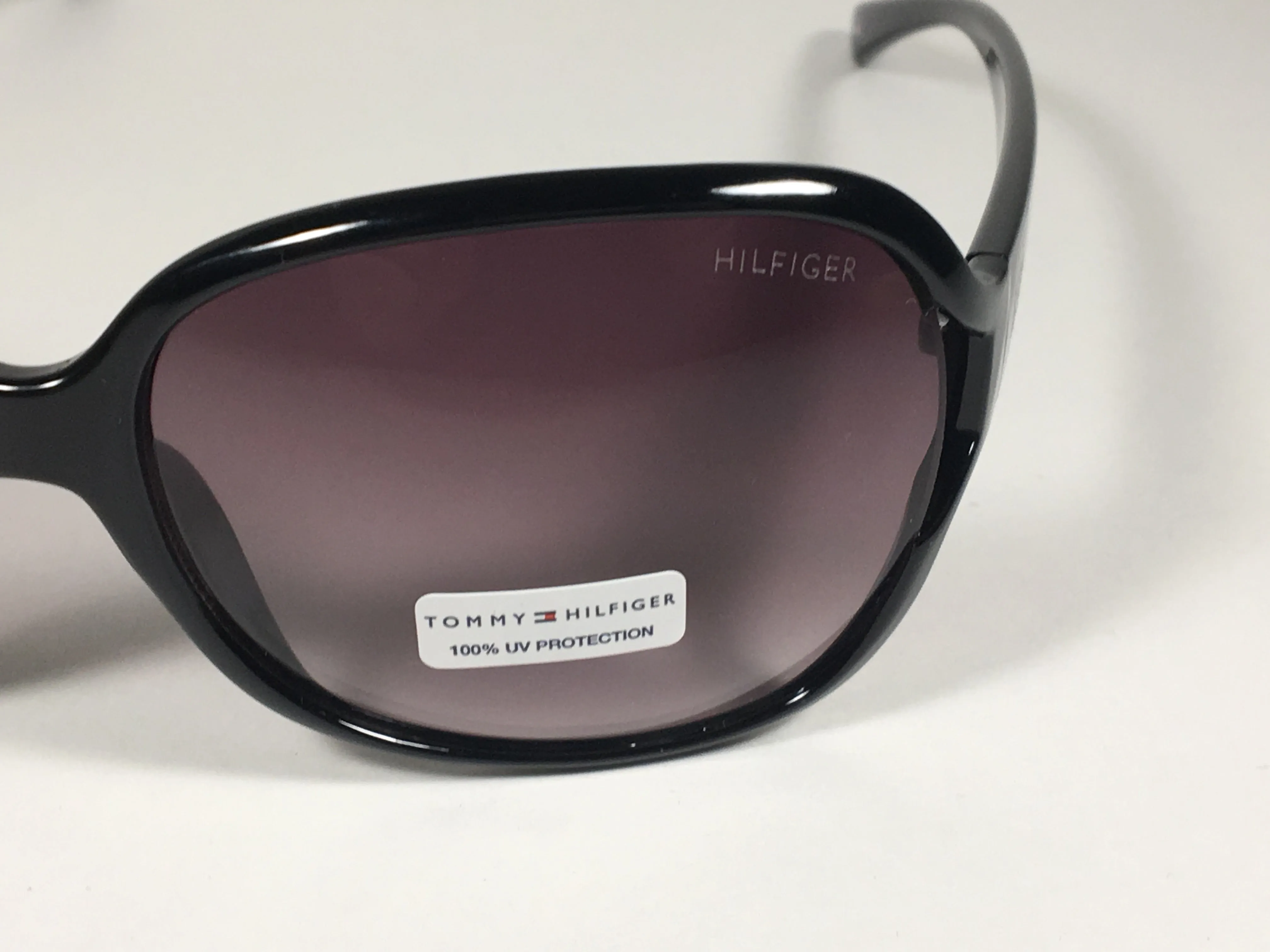 Tommy Hilfiger "Trista" Oversize Vented Sunglasses Black Gloss Frame Smoke Gradient Lens WP OL33