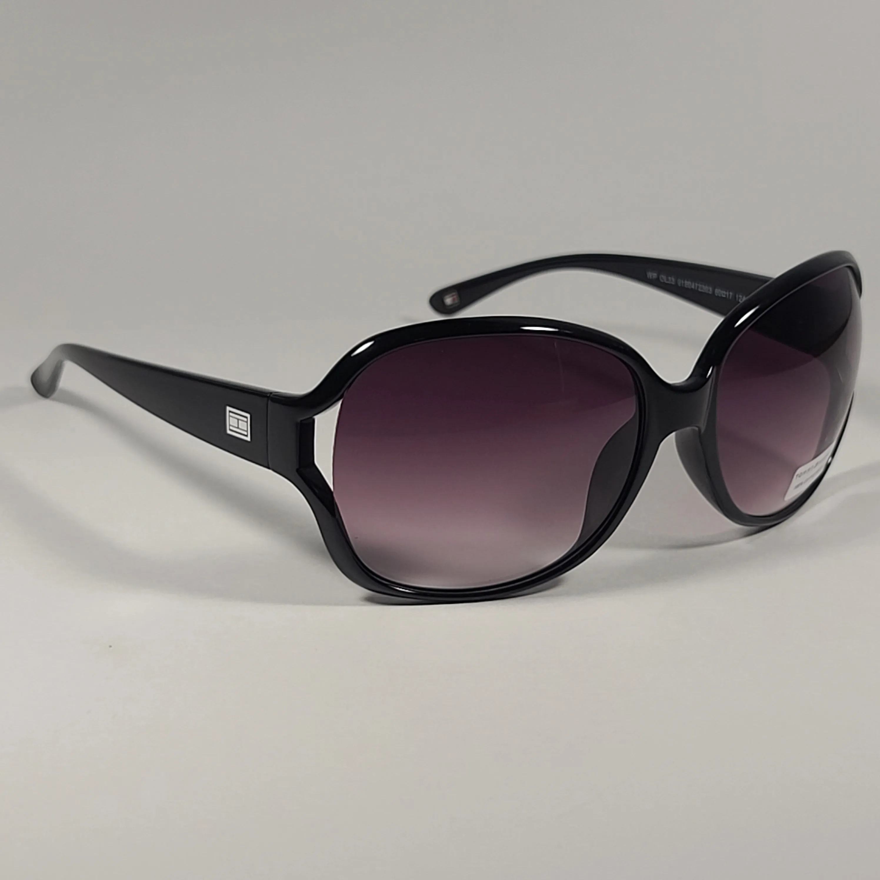 Tommy Hilfiger "Trista" Oversize Vented Sunglasses Black Gloss Frame Smoke Gradient Lens WP OL33