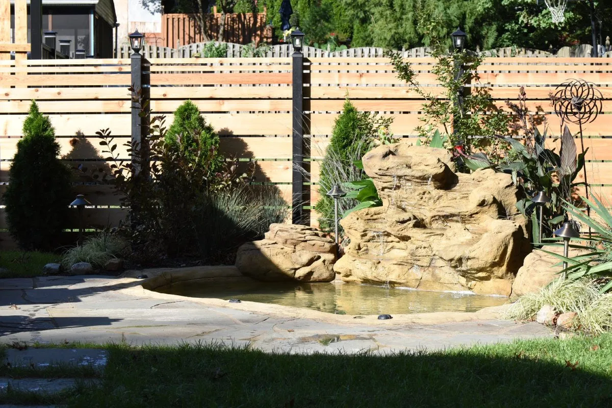 Universal Rocks In-Ground Spa - Bay