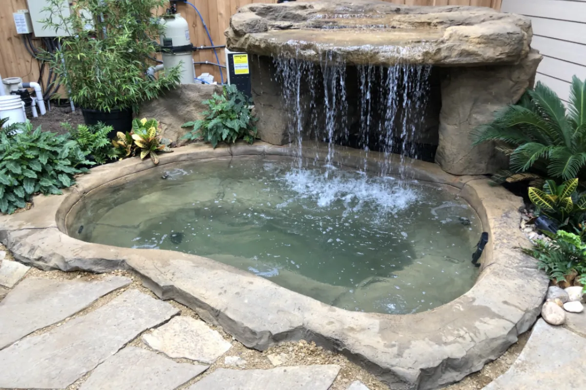 Universal Rocks In-Ground Spa - Bay