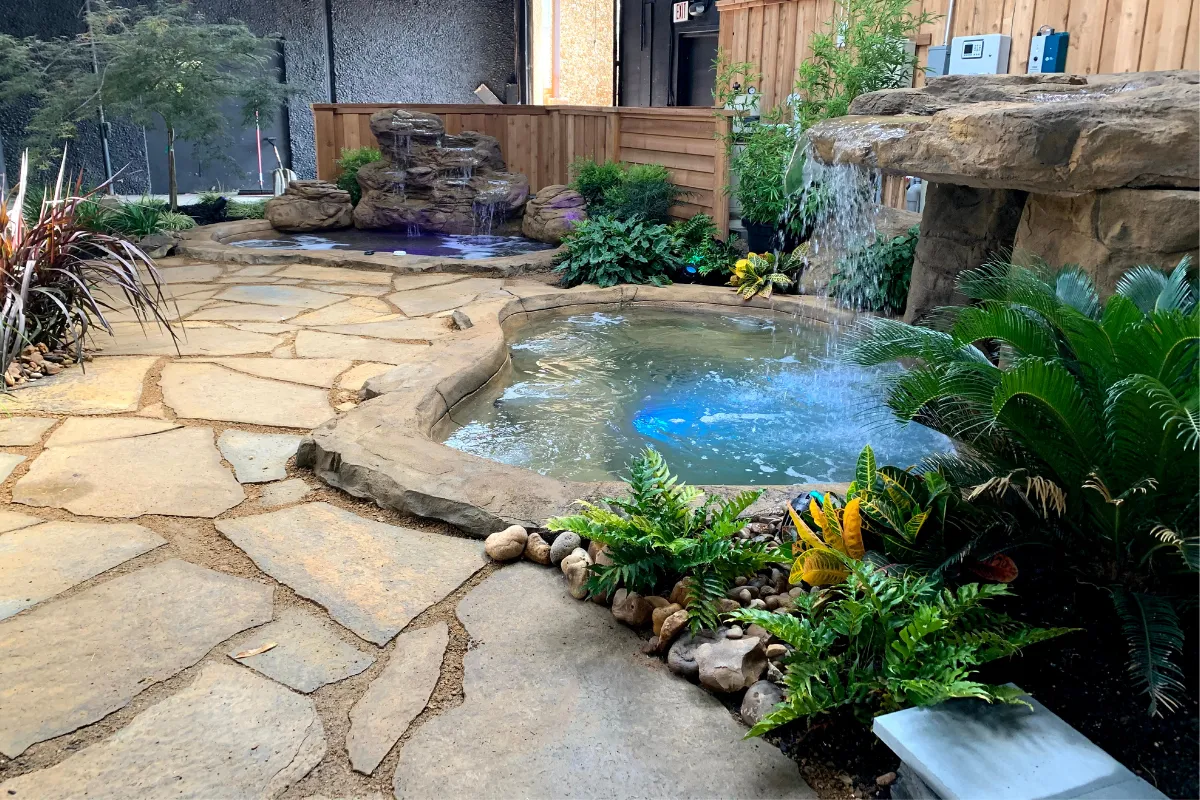 Universal Rocks In-Ground Spa - Bay