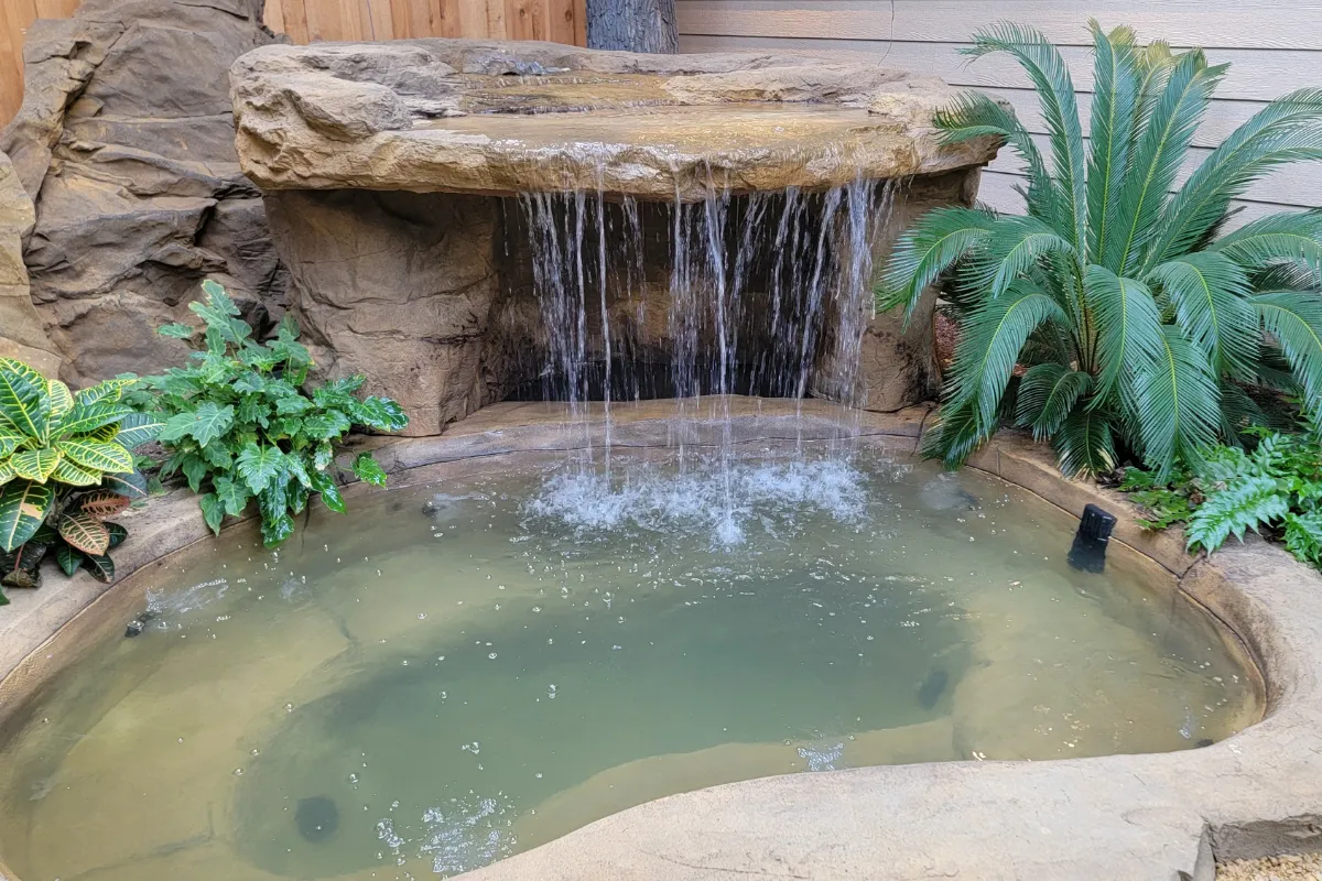 Universal Rocks In-Ground Spa - Bay
