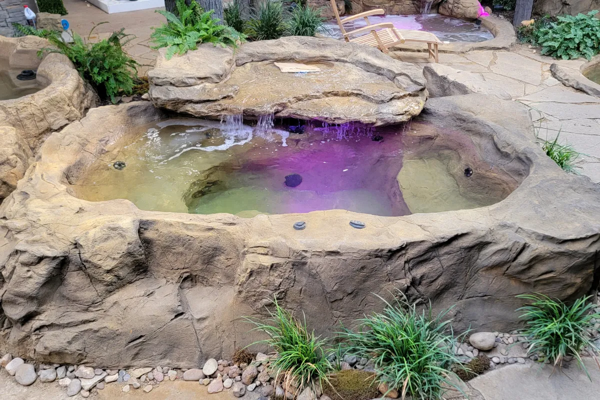 Universal Rocks Semi In-Ground Spas - Cenote