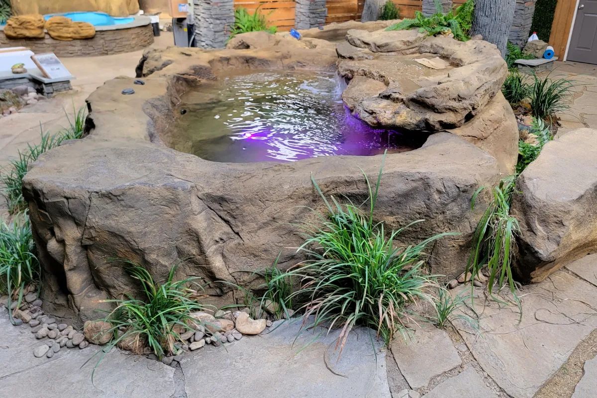 Universal Rocks Semi In-Ground Spas - Cenote