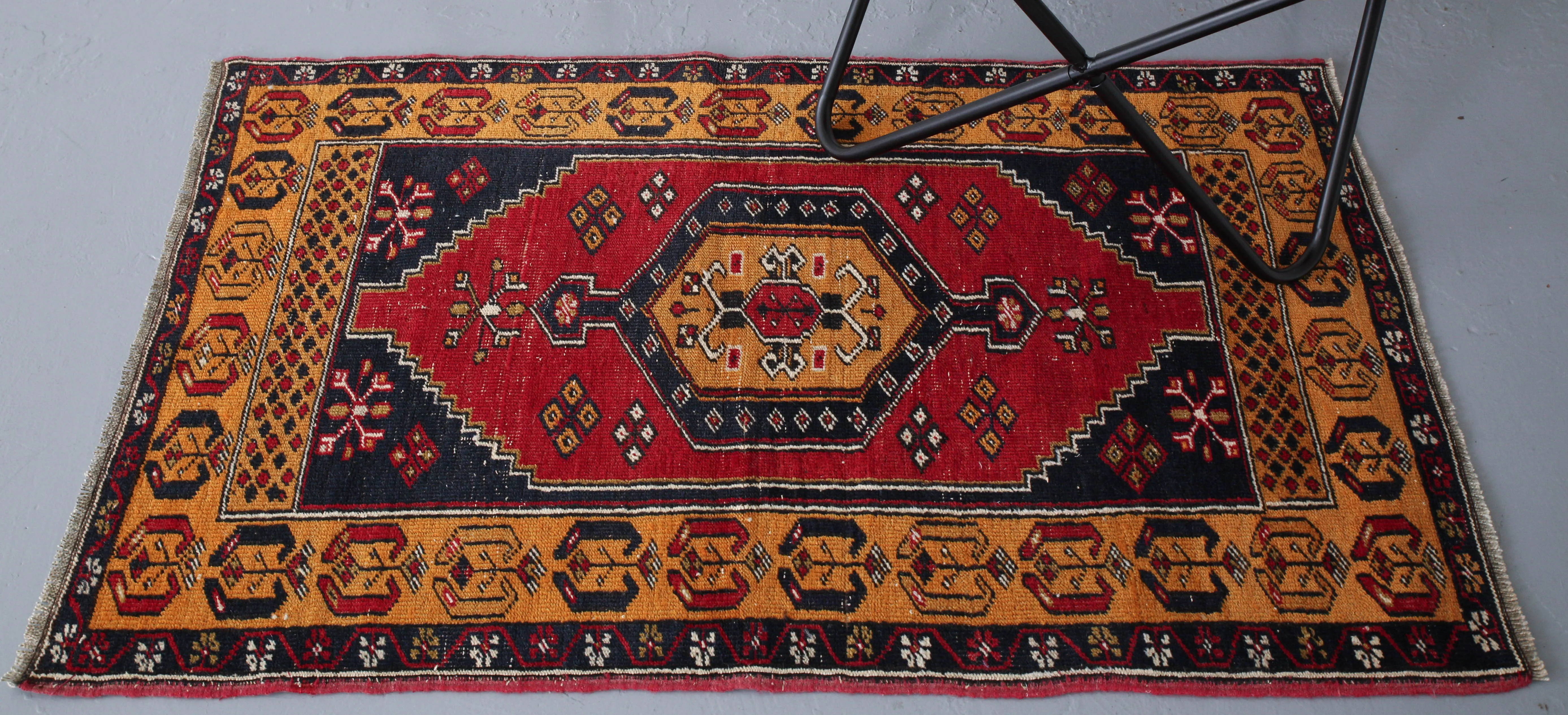Vintage Mini Turkish Rug 2'8x4'6"