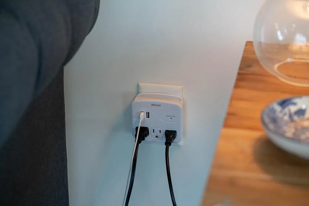 WOODS 3 OUTLET 2 USB SURGE PROTECTOR