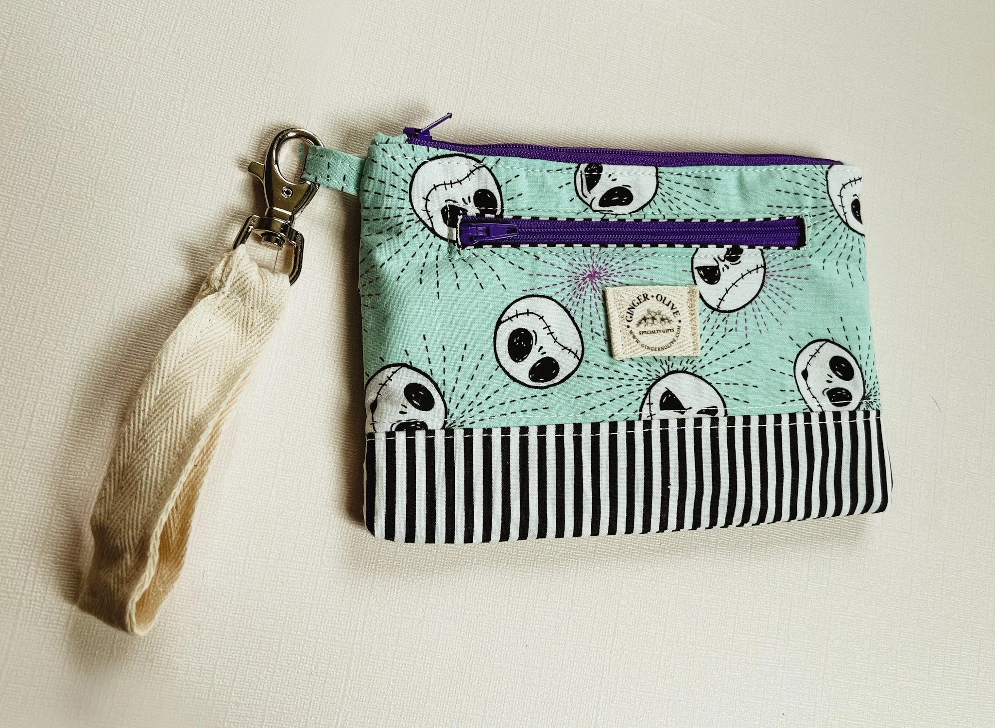 Wristlet zip pouch wallet/purse